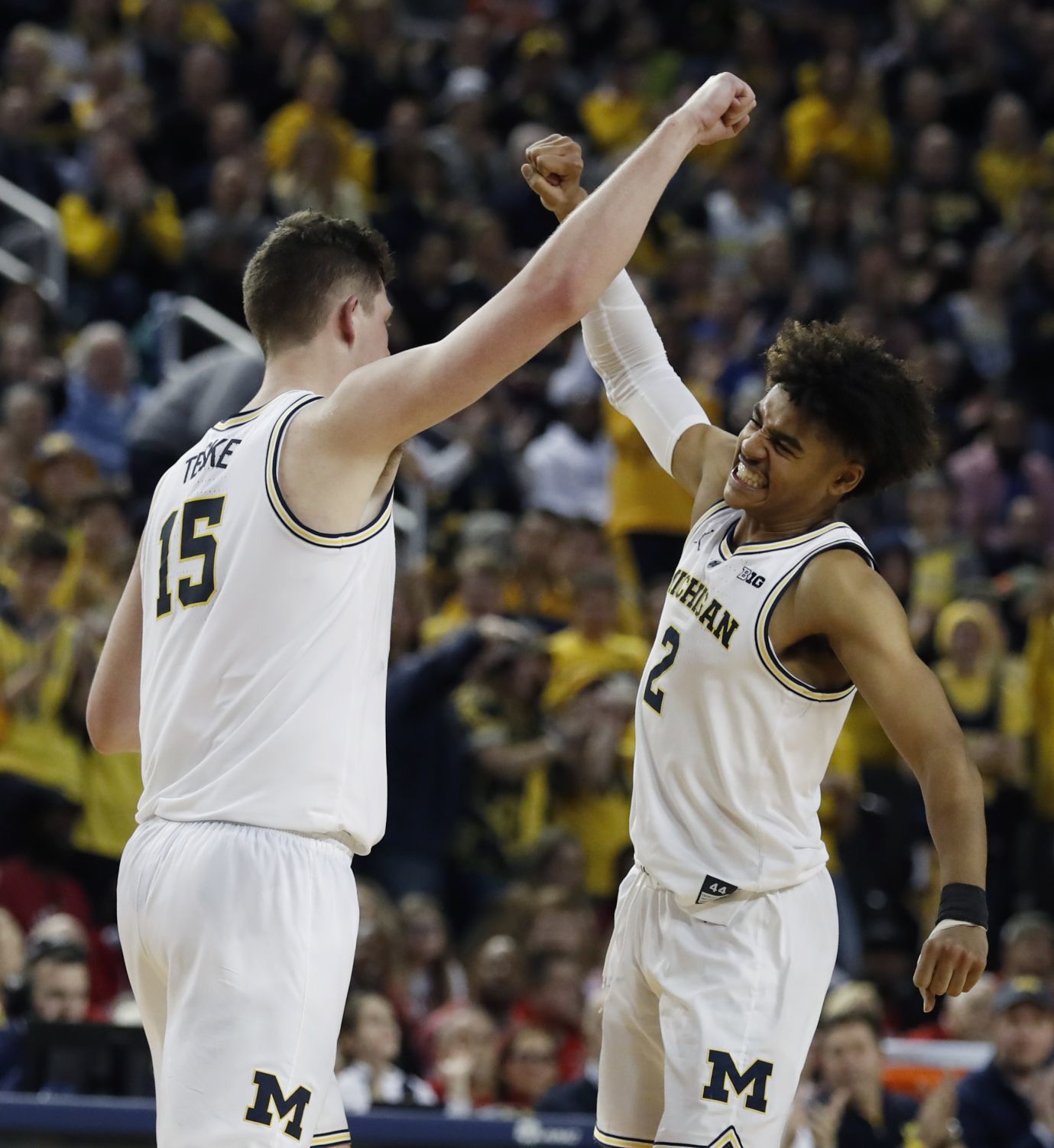 No. 7 Wolverines 61, No. 19 Badgers 52